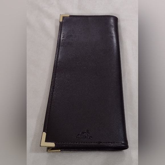 Leather - Picture 6 of 11